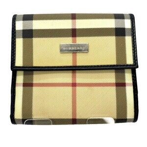 Burberry Logo Plate w Classic Nova Check PVC Bifold Wallet Italy Beige 7BK0216